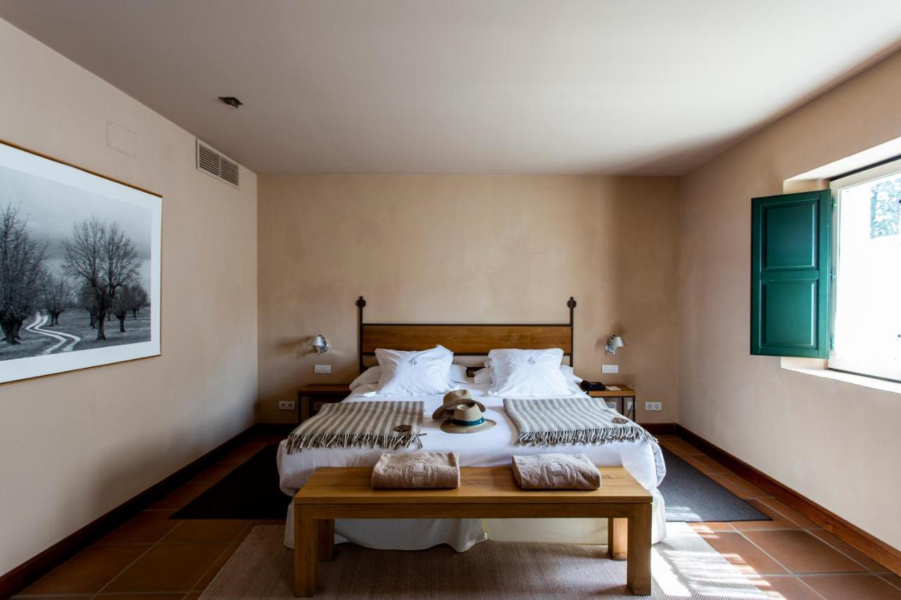 Hacienda Zorita Wine Hotel & Spa Valverdón Dış mekan fotoğraf A room at Hotel Casa 1800